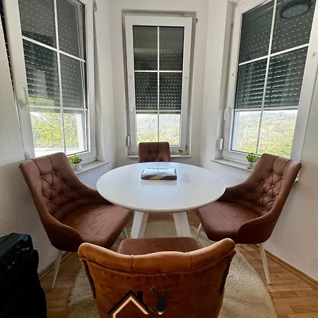 La Femme Villa *